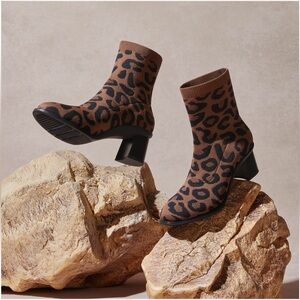 Leopard Print Ankle Boots - Brown